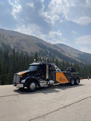 Mountain Recovery Heavy tow truck for towing Semis