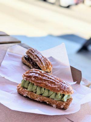 Pistachio & chocolate mini eclair. Yummy!