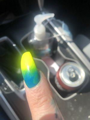 "Ombré" nail where you can clearly see what's wrong and the dent in the nail