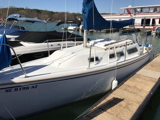 Catalina 25 - Sailing Lessons Included