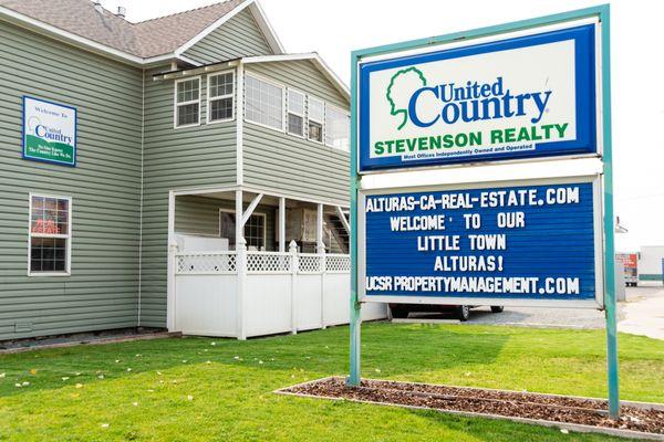 UNITED COUNTRY STEVENSON REALTY