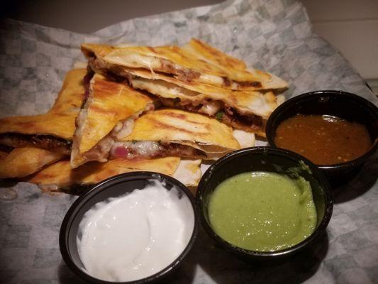 Quesadilla w/birria (birria soup on the side)