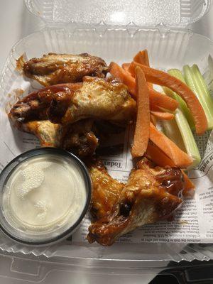 6 piece bbq wing - $13 - Good at best - Won't get em again