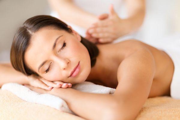 Hollistic Massage & Wellness Clinics