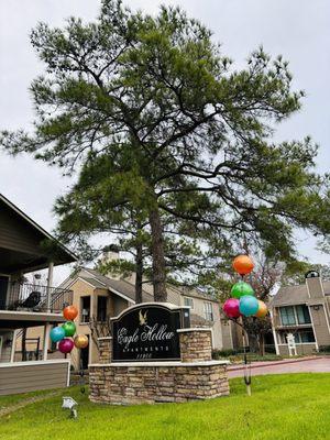 Eagle Hallow Apartments Sign