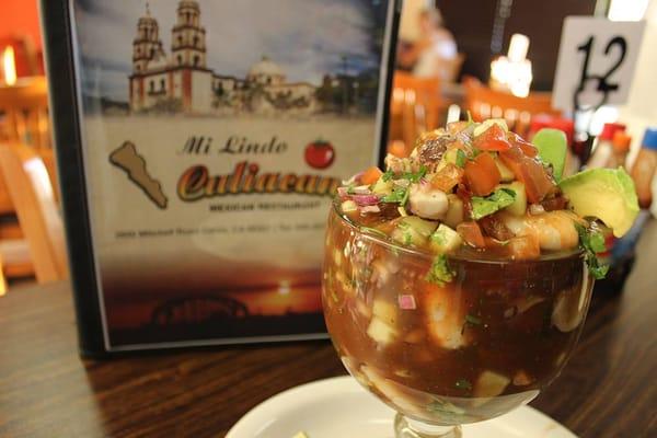 No puedes ir a Culiacan, pues te tragimos un rincon de Culiacan a ti. The best mariscos around!