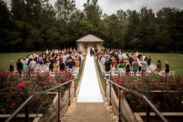 A beautiful outdoor wedding at The Summit Club