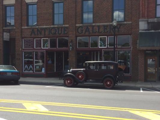 Located on the historic downtown square, the gallery offers a fine antique show like experience.