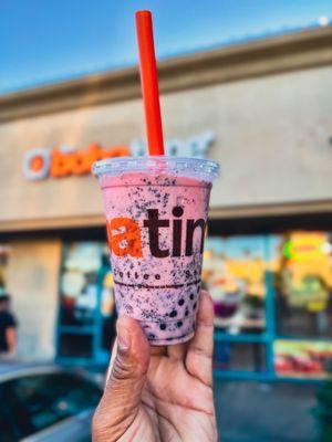 Strawberry Oreo with boba