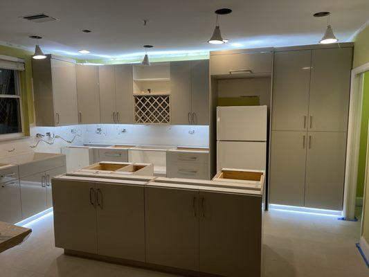 Modern kitchen fabrication/installation