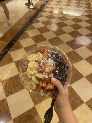 Acai bowl