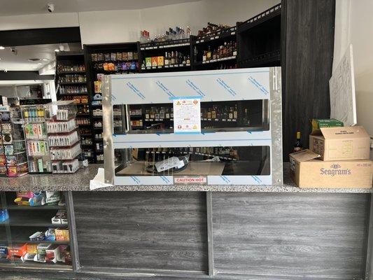 Deli and Hot food stand coming to Favorite Liquor