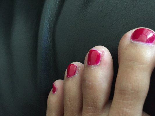 Didnt paint the entire nail bed on my toes. The sides were missing.