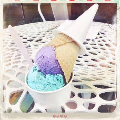 Taro and bubblegum ice cream!