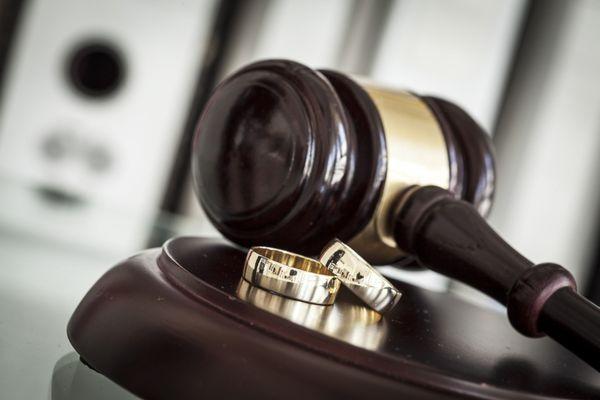 Divorce Lawyers | Albion, IN | Yoder Kraus & Jessup