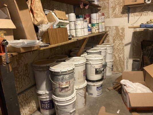 Organize paint room