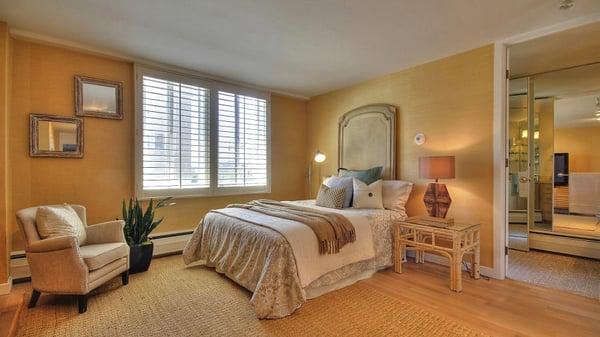 SOLD! $1.7M Pacific Heights pied a terre