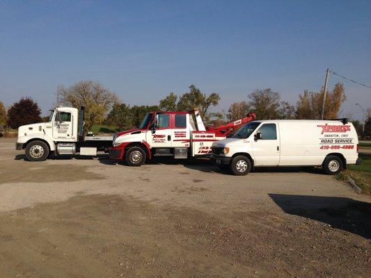 Flatbed and Traditional Wheel Lift Towing.  Roadside Service.