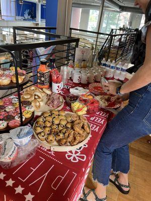 Light break bites on a yelp themed table