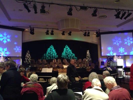 Holiday concert & fellowship fun