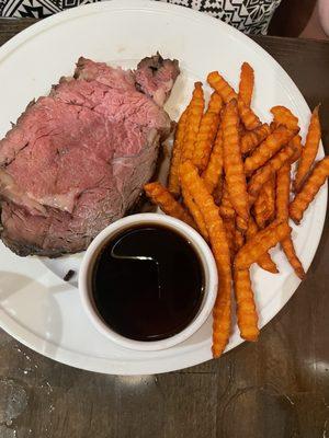 Duchess Cut Prime Rib (8 oz) & Sweet Potato Fries