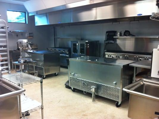 22 foot hotline, commercial kitchen space and catering.