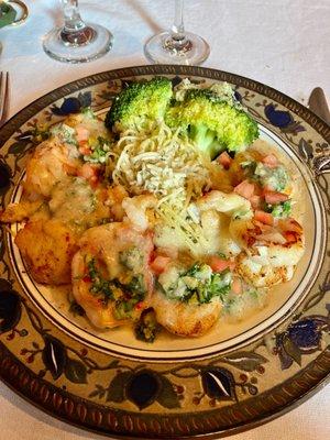 Chef, special, shrimp, and scallops with angel hair pasta.