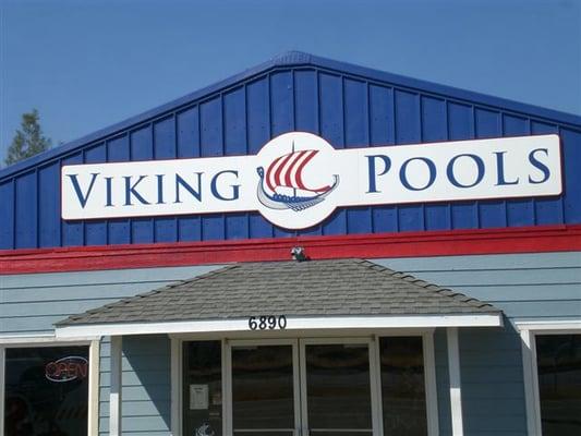 Viking Pools retail storefront