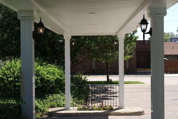 Outdoor entry arch