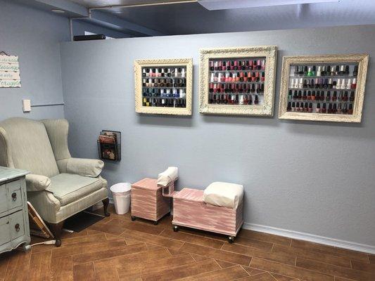 Nail room