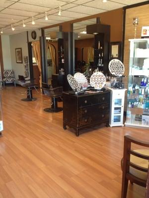 Located in the beautiful spyglass shopping center with a full menu of services including a mobile beauty bar