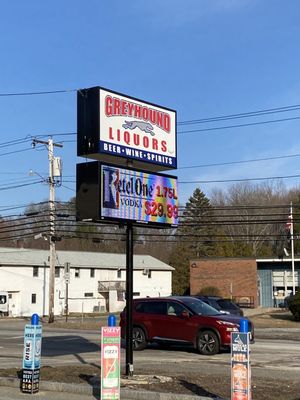 Greyhound Liquors 