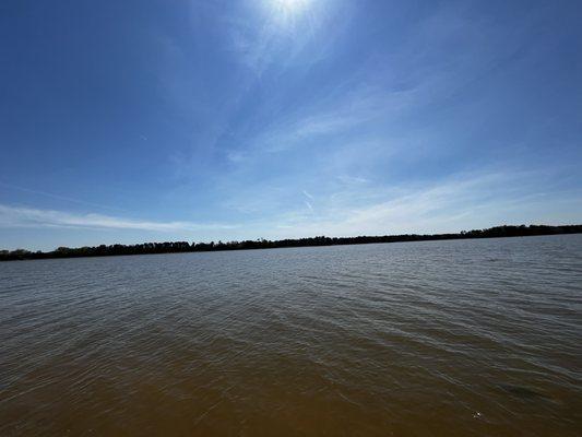 Another ultra-wide shot of the lake.