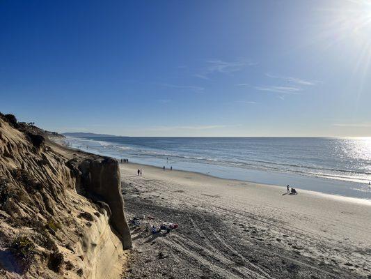 Located a short distance from the beautiful beaches of Encinitas. Many patients like to stroll and enjoy nature after a treatment.