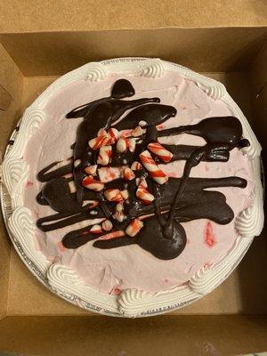 Peppermint ice cream pie