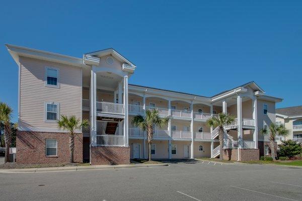 Mile to the beach! This 3BR, 2BA condo is 164,900!