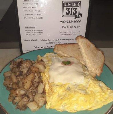 Western Omelet with Fried Potatoes and toast!