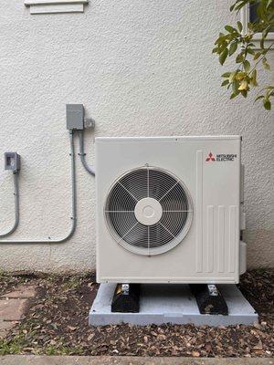 Mitsubishi 19.2 SEER Heat Pump