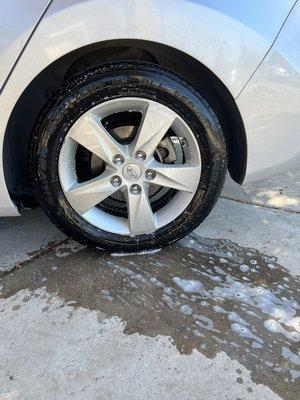 Clean Hyundai Wheels