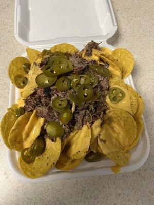 Brisket sausage nachos