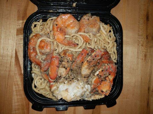 Crab, Prawns, and the best garlic noodles in the BAY AREA!!!!!