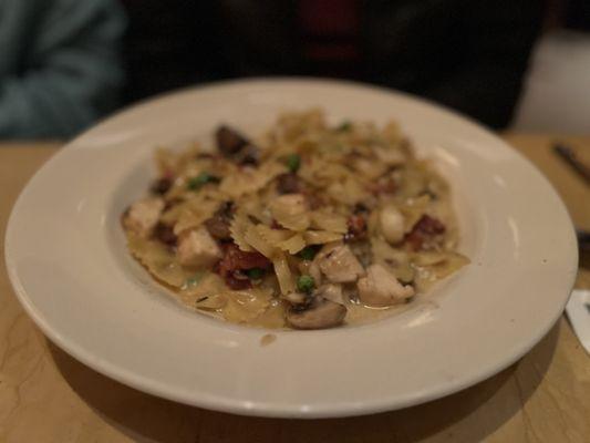 Farfalle with Chicken and Roasted Garlic**