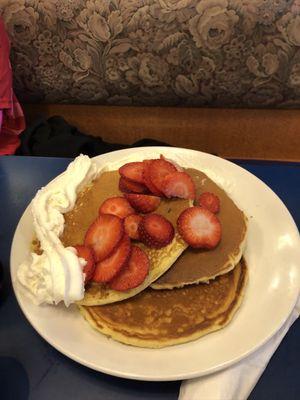 427. Fresh Strawberry Pancakes