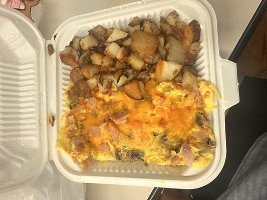 Denver (cheddar, bell peppers, ham, onions) + mushrooms and home fries. (Toast not pictured)