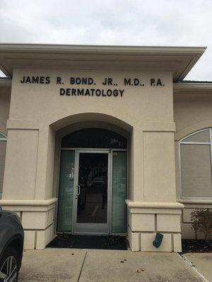 Dr. James R. Bond, Jr., MD, PA Dermatology located at 1615 Lancaster Drive, Grapevine, TX.