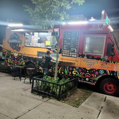 Kesarricas food truck