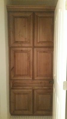 linen cabinet in bathroom, all doors soft close, drawer too