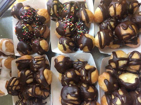 Chocolate donuts holes