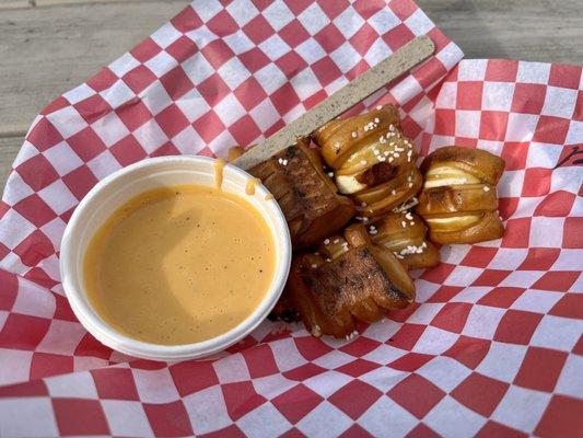 Pretzel bites and beer cheese for Christkindlmarkt at the Orion.  $11 :/