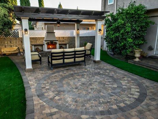 This yard was created to make memories. family and friends will enjoy speanding time here.